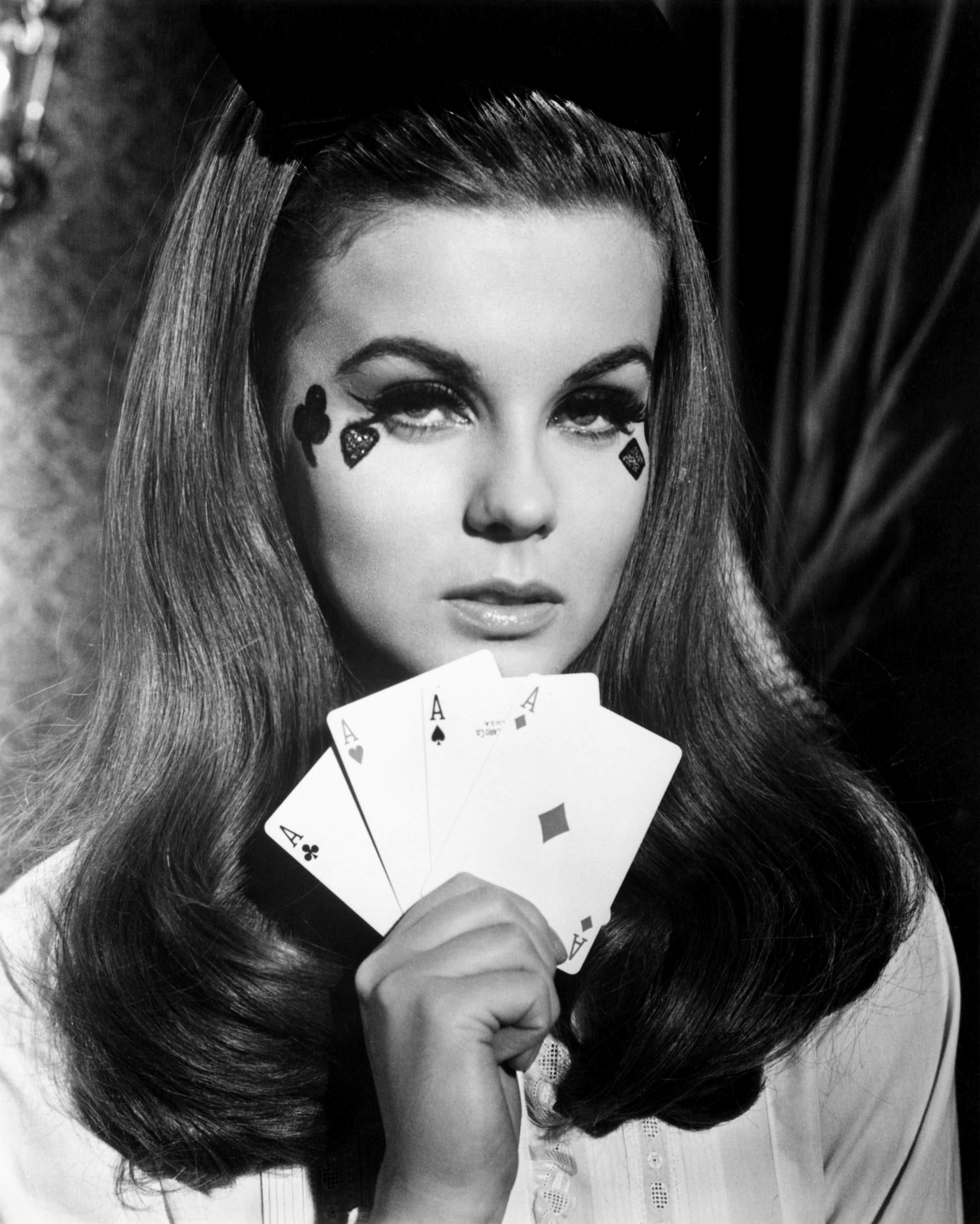 http://www.doctormacro.com/Images/Ann-Margret/Annex/Annex%20-%20Ann-Margret%20(Swinger,%20The)_04.jpg