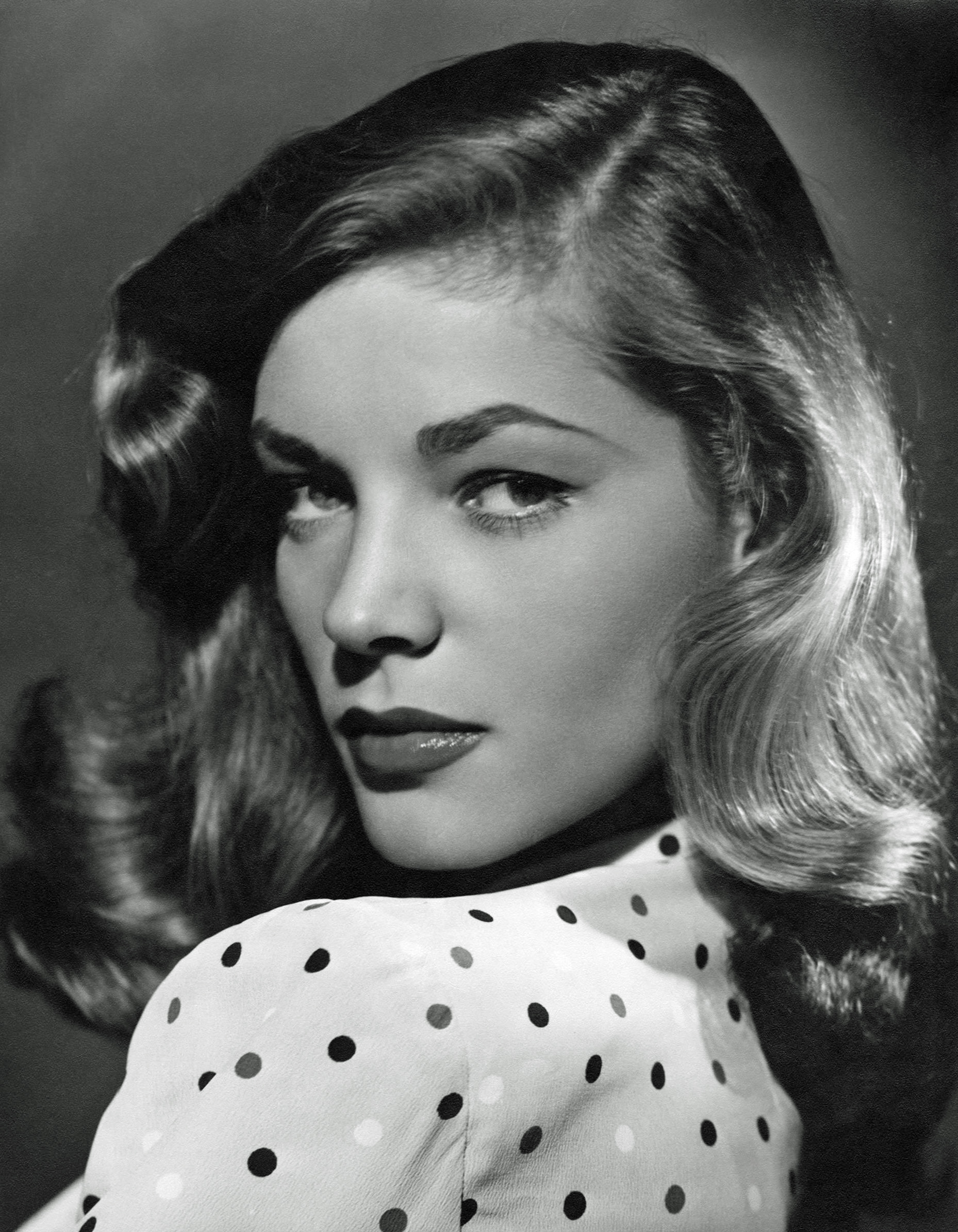 Annex%20-%20Bacall,%20Lauren_01.jpg