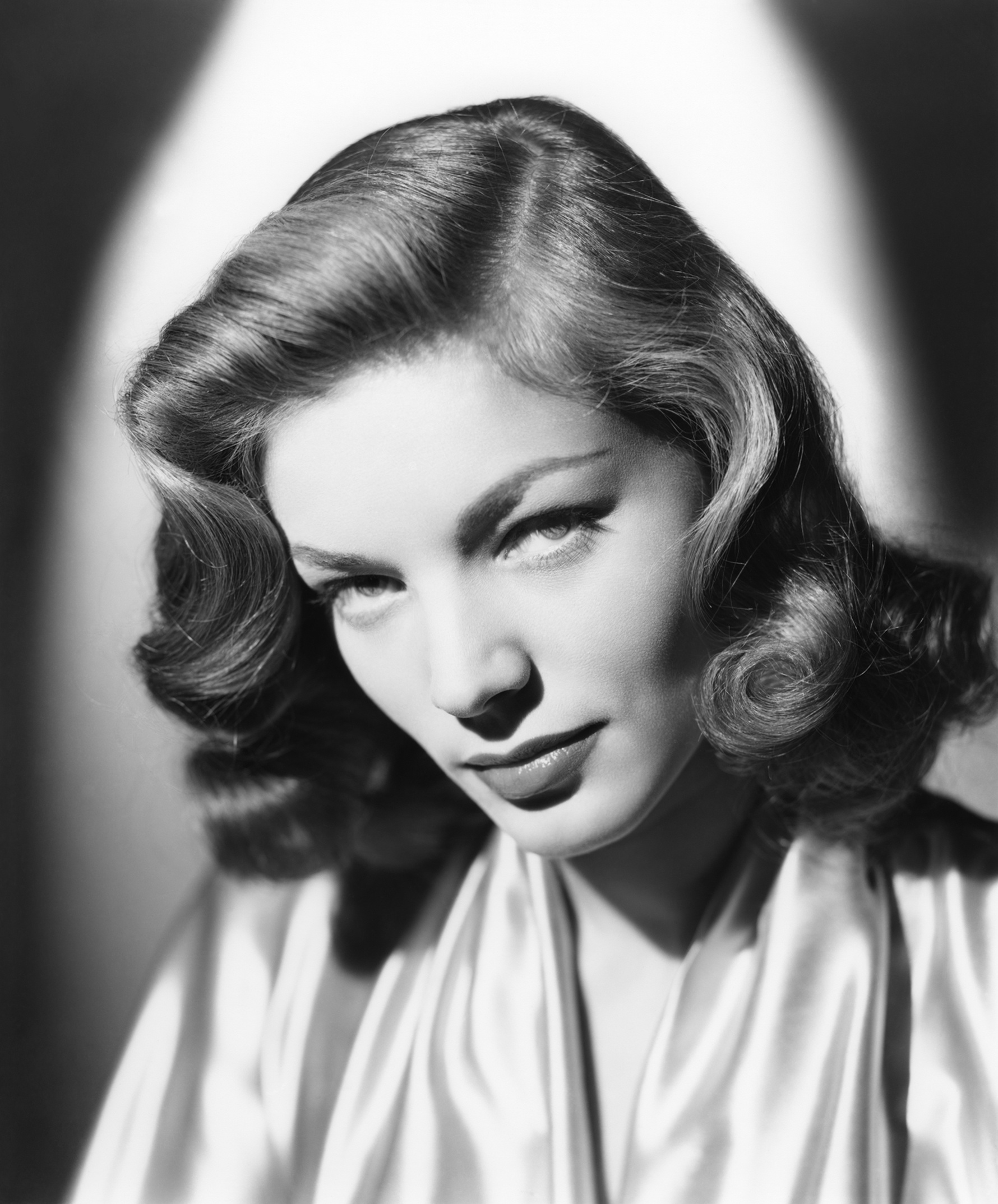 Lauren Bacall - Picture Hot