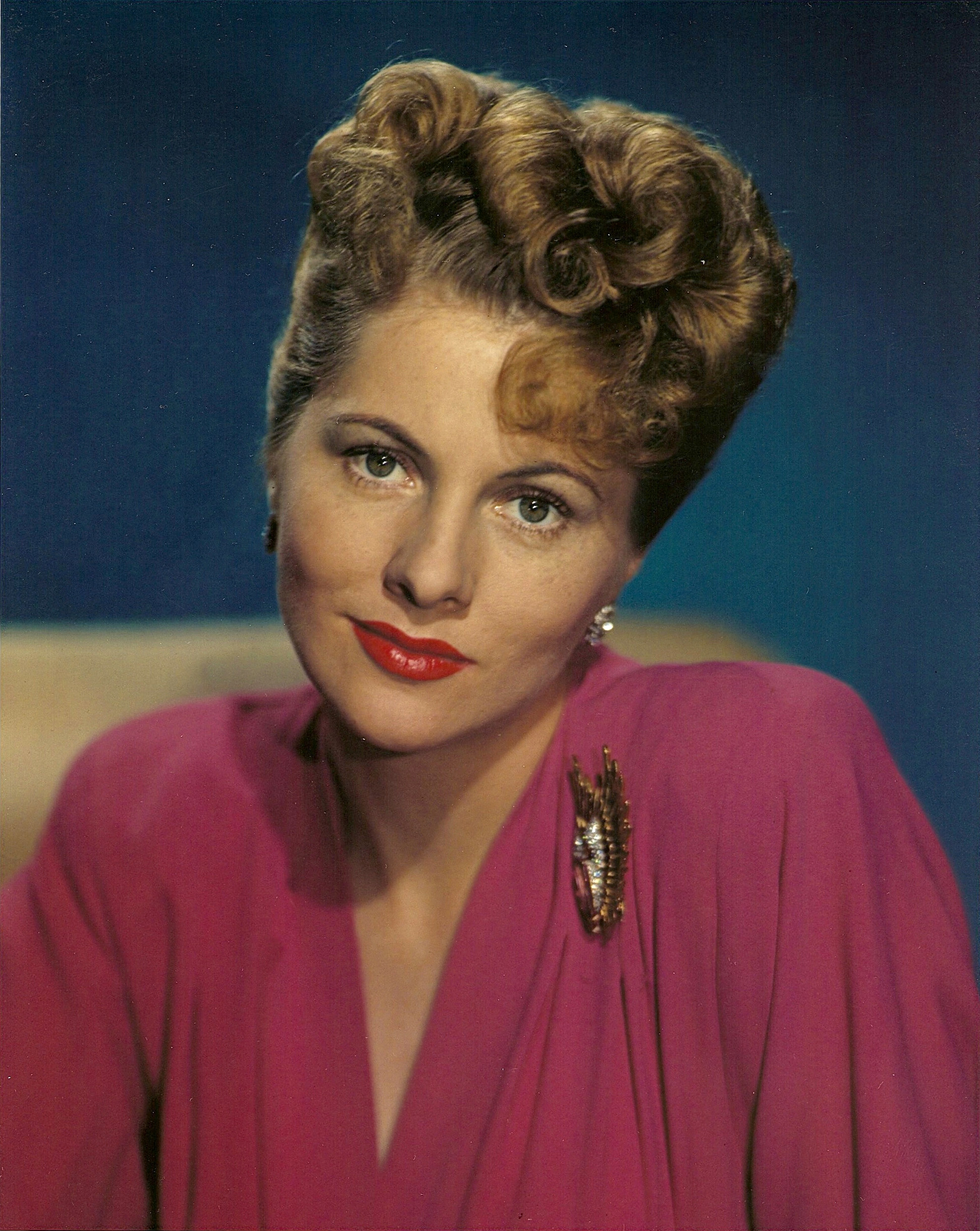 Joan Fontaine - Wallpaper