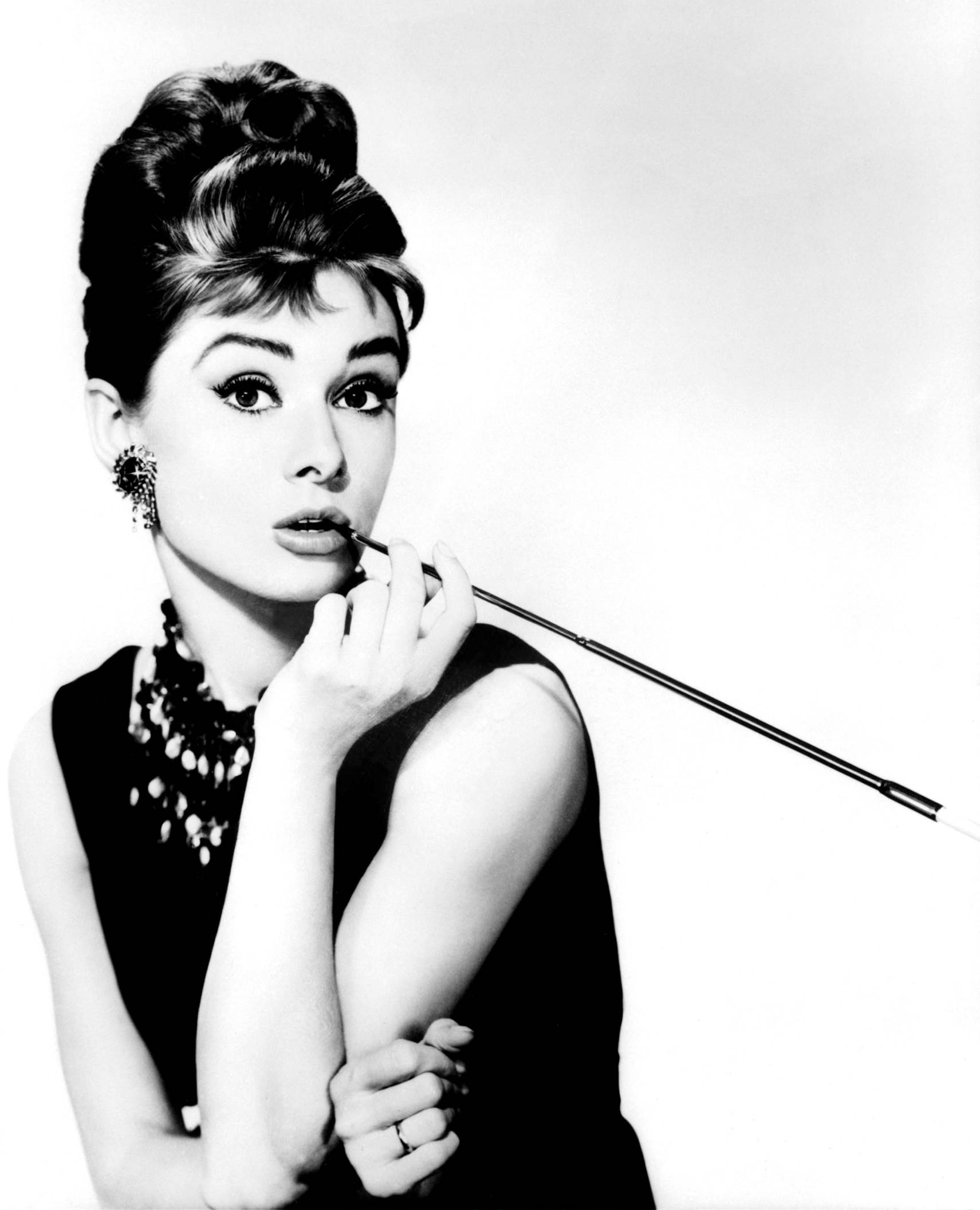 Kuvahaun tulos haulle audrey hepburn