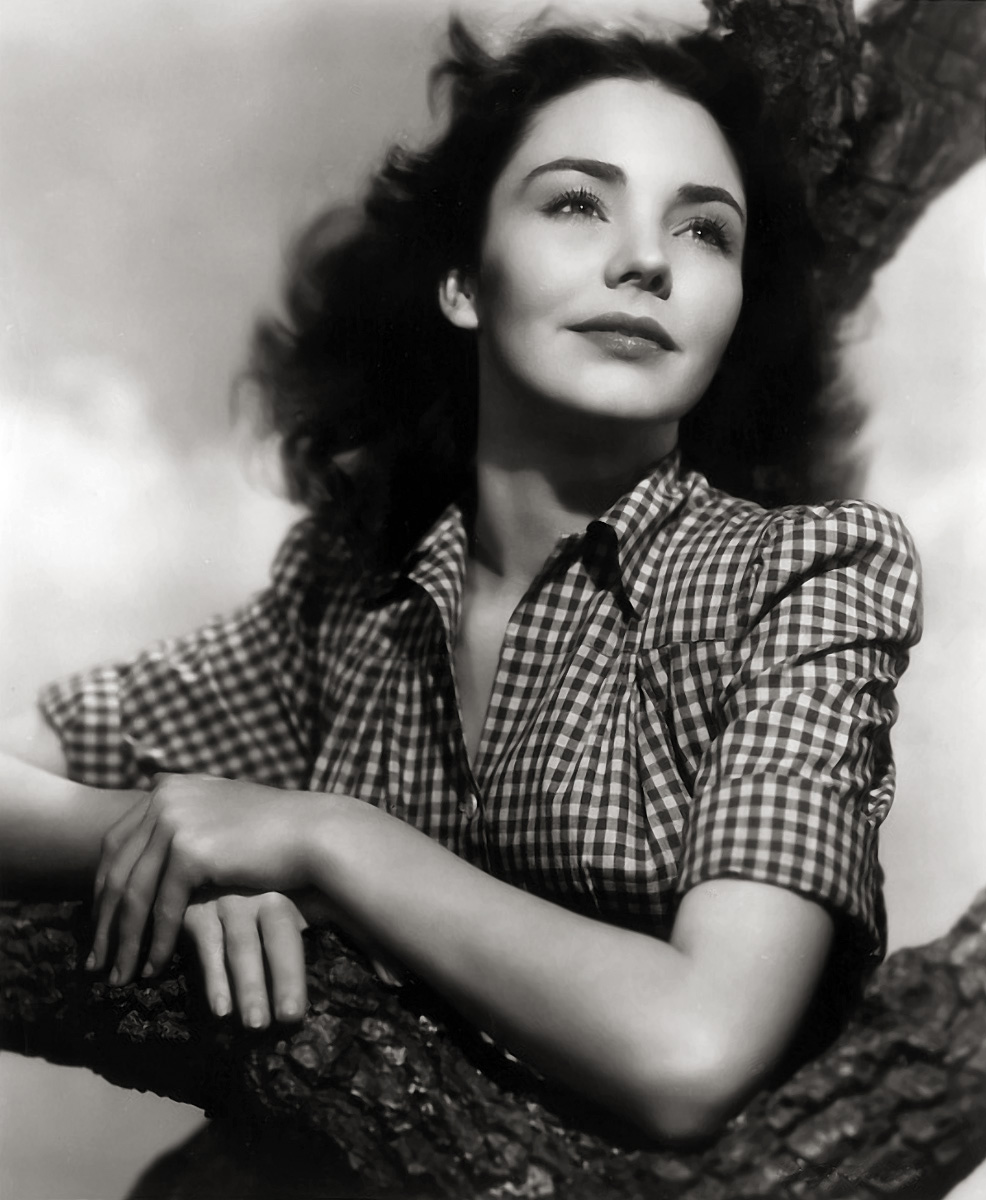 Jennifer Jones - Wallpaper Actress