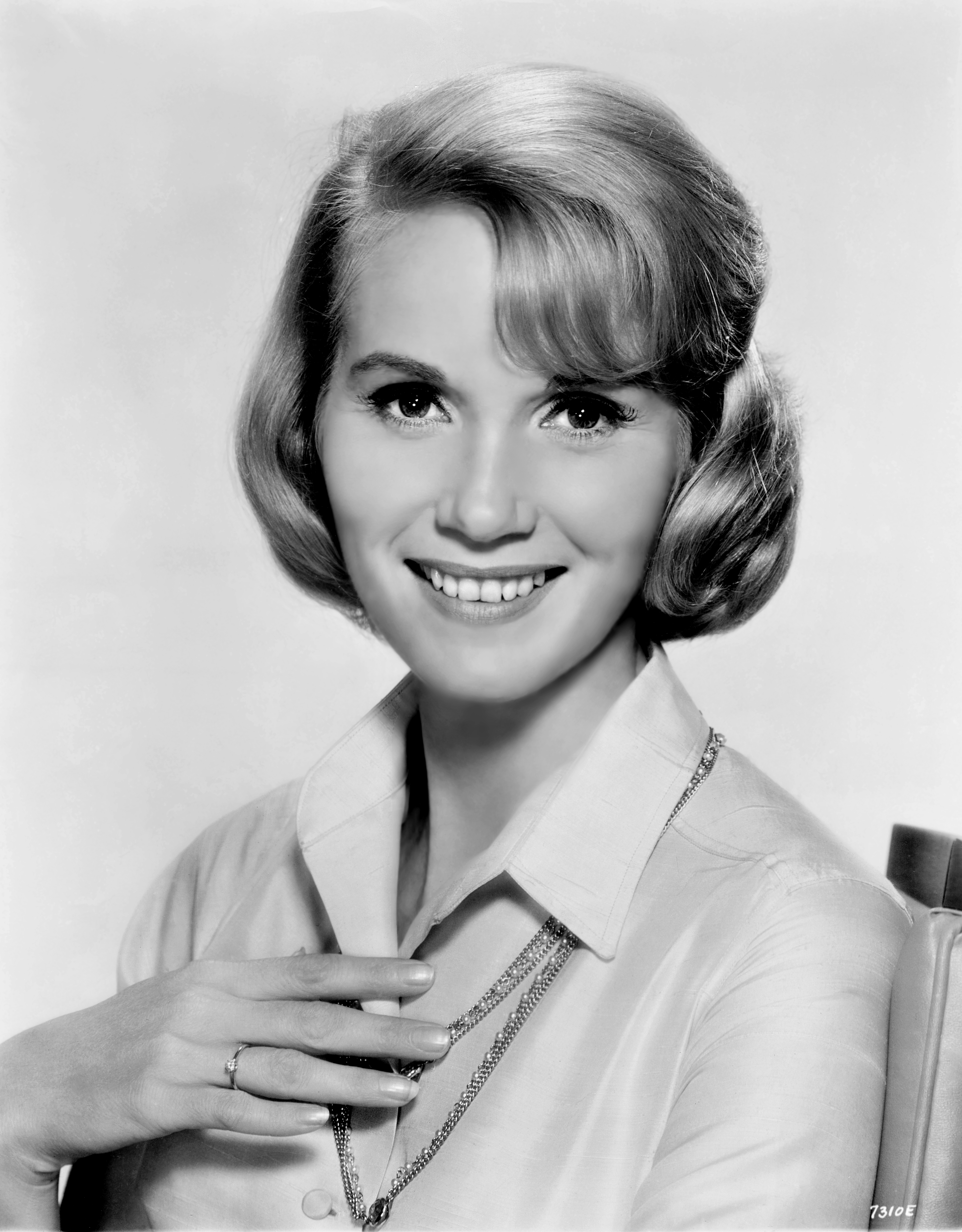 Eva Marie Saint Net Worth