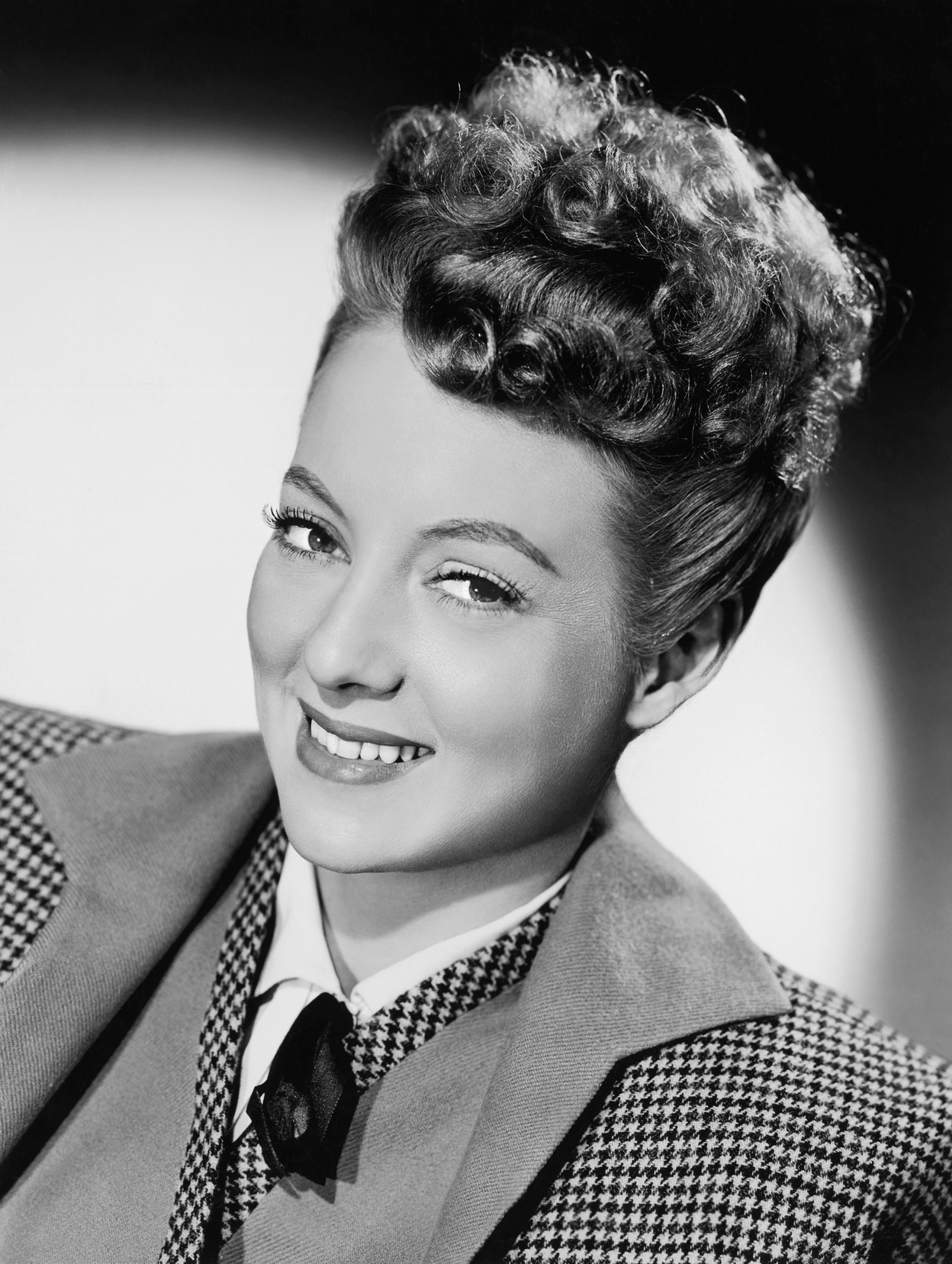 Evelyn Keyes-Annex.