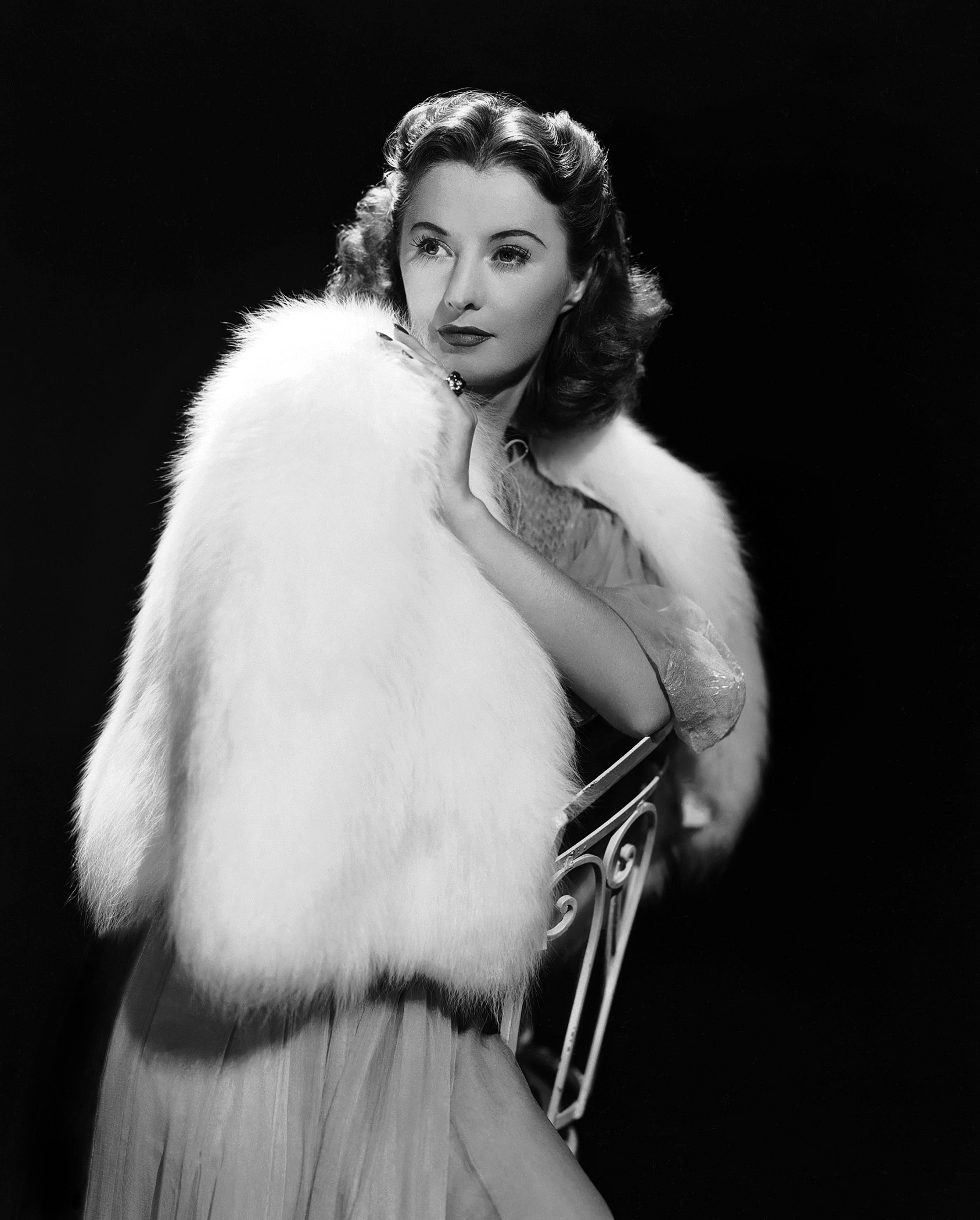Barbara stanwyck height and weight 🌈 Carrie
